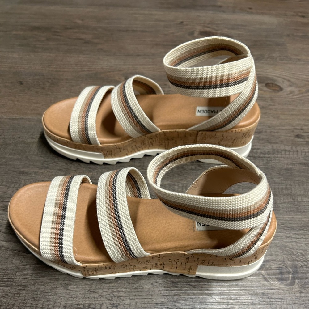 Steve Madden platform sandals